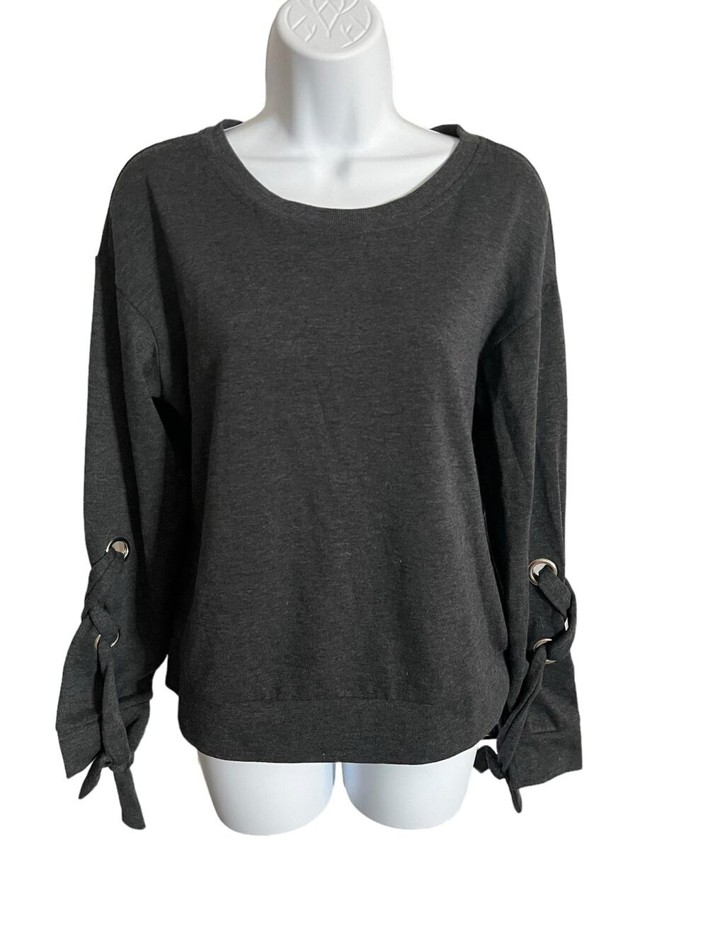 Inspired Hearts gray chunky lace up sleeves pullover sweatshirt crewneck medium